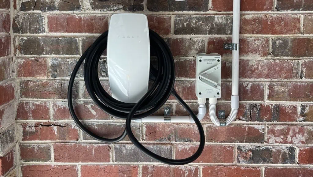 Tesla Wall Connector (Gen 3) Device